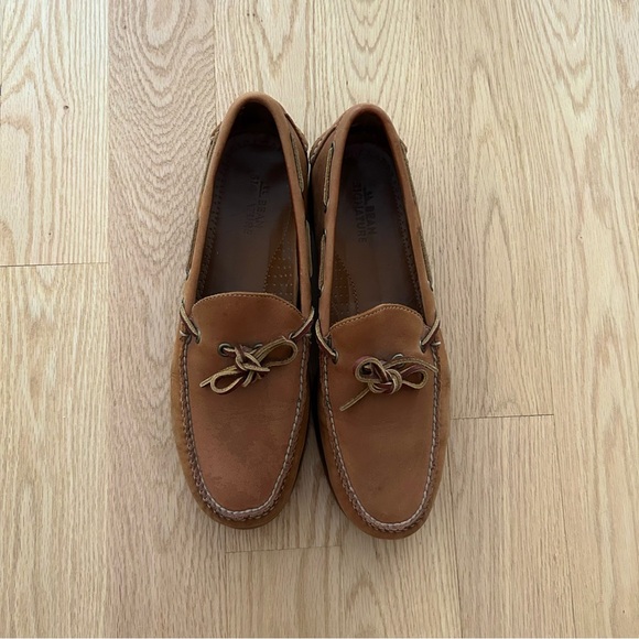 LL Bean Tan Boat Mocs Size 9.5 - Picture 3 of 6